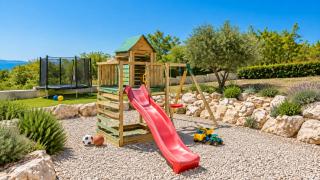 Villa Secret Game by Villas Guide - 9