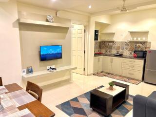 Vibrant 1BHK Modern Apartment near Baga Beach - 2