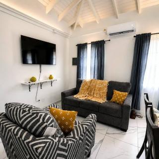 The Canary Suite - 7