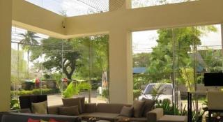 Home Crest Hotel - 1
