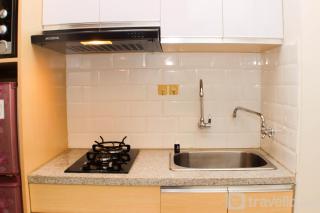 Cozy and Warm Studio at Grand Kamala Lagoon Apartment By Travelio - 3