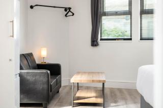Charming Studio Flat in Vibrant Redfield - 7