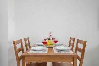 Family Apartment in Łódź with Balcony Close to the Park by Noclegi Renters - 3