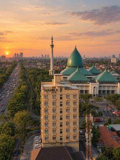 Namira Syariah Hotel Surabaya - 0