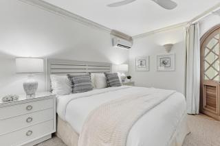 Chic Beachfront 2-bed - Saint Peters Bay 208 - 4