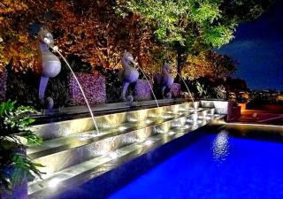 Luxury 1 Icon Stylish 1BR Apartment in Tunjungan Plaza 6 Surabaya City Centre by Le Ciel Hospitality - 1