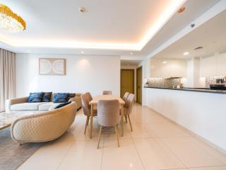 Aarna Signature stays - Stay Elevated -Spacious 3-BR Apartment with Stunning Burj View - 6