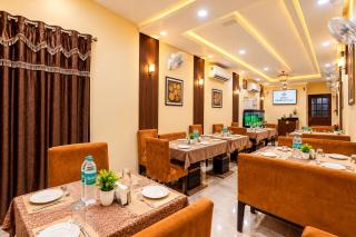 Revking--Hotel Dharam Villa By Jai Guru Ji At Sector 11, Noida 3-star Hotel l Sector 11, NOIDA - 5