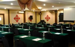 Golden Hotel - 5