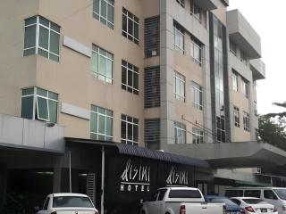 Golden Hotel - 4