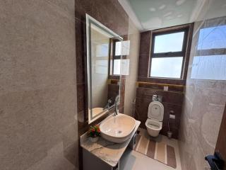 Nauras Towers - 7