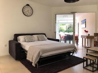 à deux pas du lagon bel appartement quartier très vivant à l'hermitage - 1