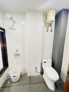 Hotel Blissbourn - Dlf Farm Gate 3 - 8