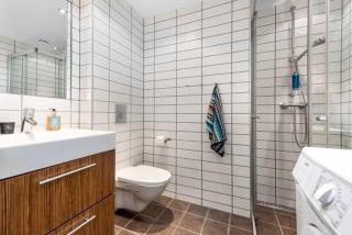 3 room corner apartment with 2 bedrooms by Vakås train station Garage and outside parking - 1
