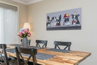 Superb 3BR Townhouse near Town Centre - 3