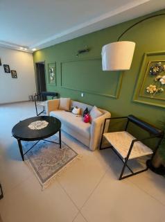Elegant 1BR Retreat Modern & Comfortable Apartment - 8