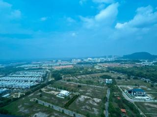 Comfy Trefoil Home-Walk to Setia City Mall & Setia City Convention Centre - 8