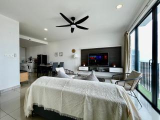 Comfy Trefoil Home-Walk to Setia City Mall & Setia City Convention Centre - 6