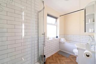 Spacious 3 Bed House nr Chesterfield & Mansfield - 4
