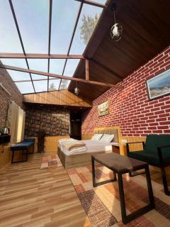 Stargazing Room in Shimla - 0