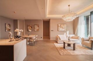 Stylish Sunlit Living Area - 2