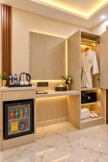 Hotel Urban Elite IGI Airport - 1