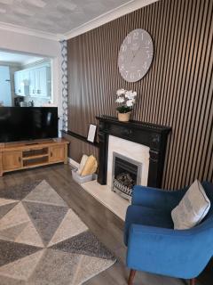 Mellte Avenue - Waterfalls House - 2