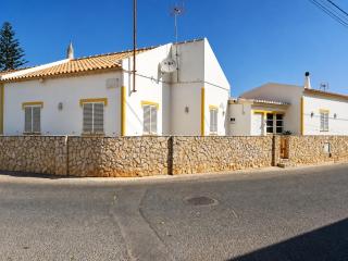 Spacious House in Sagres with Private Patio & BBQ - 9