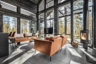 Luxury Aurora Pine Villa by Hilla Villas - 2