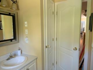 Beautiful Large One Level Ranch 1700 sq ft of living space - 9