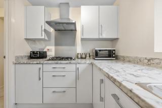 Beautiful modern house, 4 bedrooms, sleeps 7, insurance, corporate, contactors, sports team, TV crew, Close to NEC, HS2, Amazon, Airport, JLR - 4