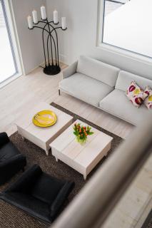 Luxury Lakefront Residence by Hilla Villas - 3