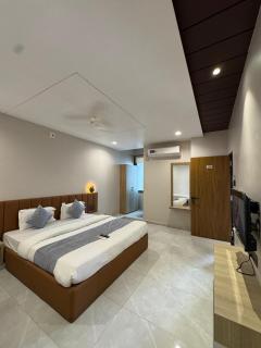 Hotel Tirth - 6