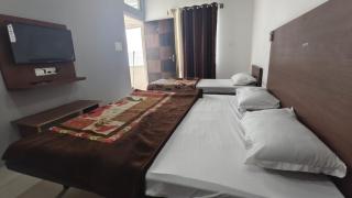 Hotel Veer Villa - 9