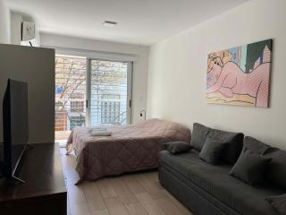 Studio con amenities zona Hospital Italiamo 11 - 0
