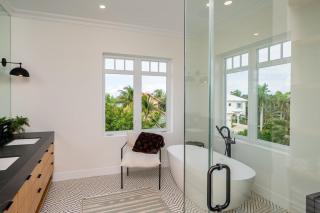 Crystal Harbour Masterpiece Canal Villa - 7