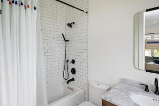 Crystal Harbour Masterpiece Canal Villa - 6