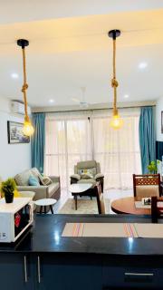 Serene &Luxury Beach Apartment - 0