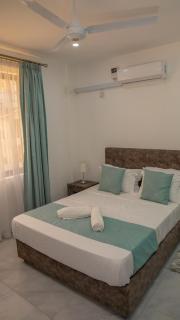 Serene &Luxury Beach Apartment - 2