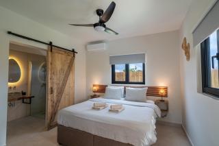 Emma Luxury Pool Suites Resort - 9