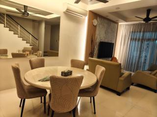 Nyaman Sweet Home 5 bedroom 5 bathroom 18pax - 8
