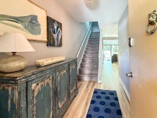 3 bed 2bath just steps to Coligny Plaza & Beach - 5