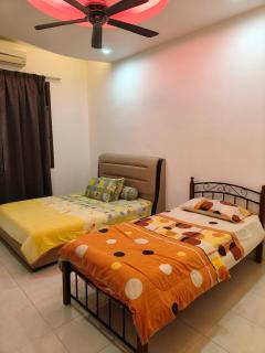 Nyaman Sweet Home 5 bedroom 5 bathroom 18pax - 1