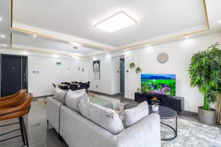 Spacious executive 3bedroom - 3