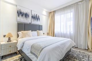 Spacious executive 3bedroom - 1