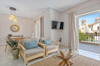 Chalkida Elegant Apartment for 8, 3 min from beach - 0