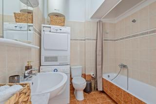 Chalkida Elegant Apartment for 8, 3 min from beach - 6