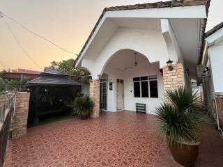 Kak Pah Homestay Paka - 0