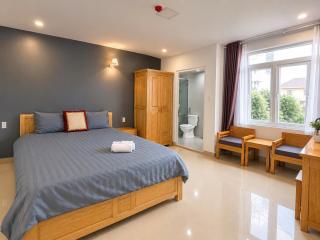 Hạng Phòng Thoải Mái Rất Gần Chợ Đêm - TH&TH CN2 Hotel - 9