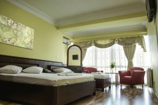 King Hotel - Pejë - 6